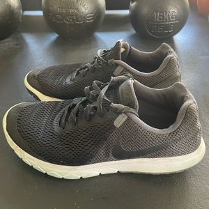 Nike Flex Experience Run